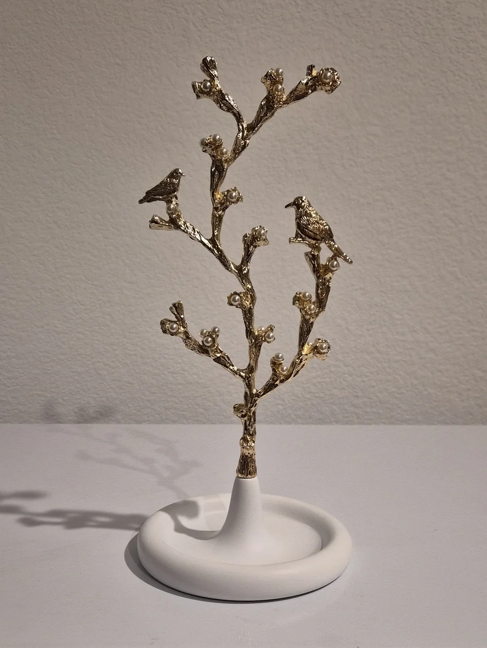 Gold And White Jewlery Hanger